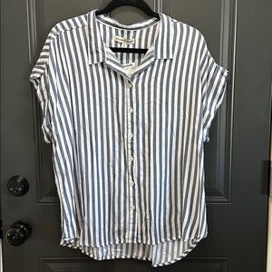 NWT. Alexander Jordan button down shirt XL